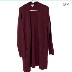 DEEP RED LONG SLEEVE LIGHTWEIGHT STRETCH CARDIGAN WITH POCKETS. Super soft!